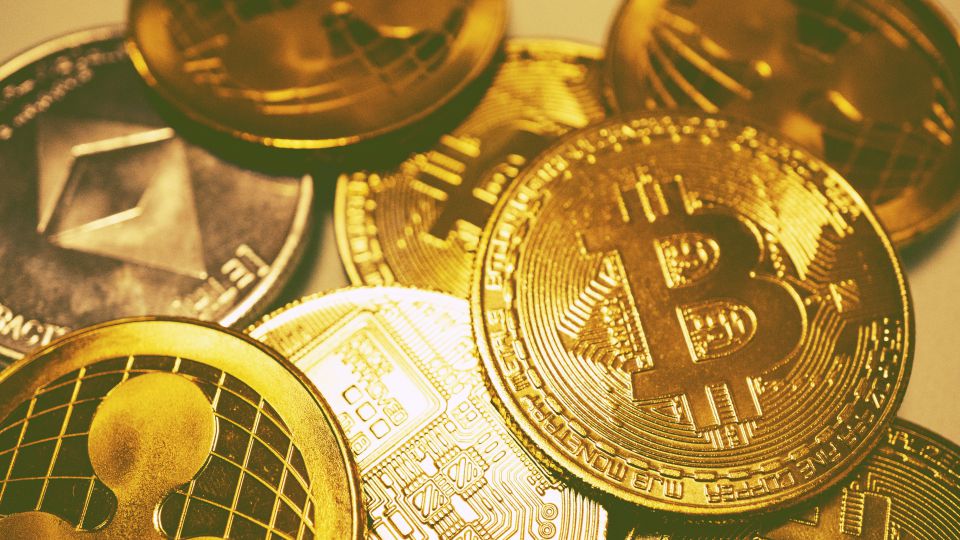 仮想通貨が切り拓く金融イノベーションと投資リスク多角的な視点から未来を読む